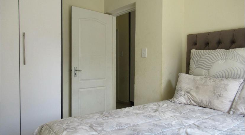 2 Bedroom Property for Sale in Crystal Park Gauteng