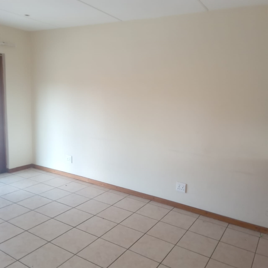 2 Bedroom Property for Sale in Halfway Gardens Gauteng