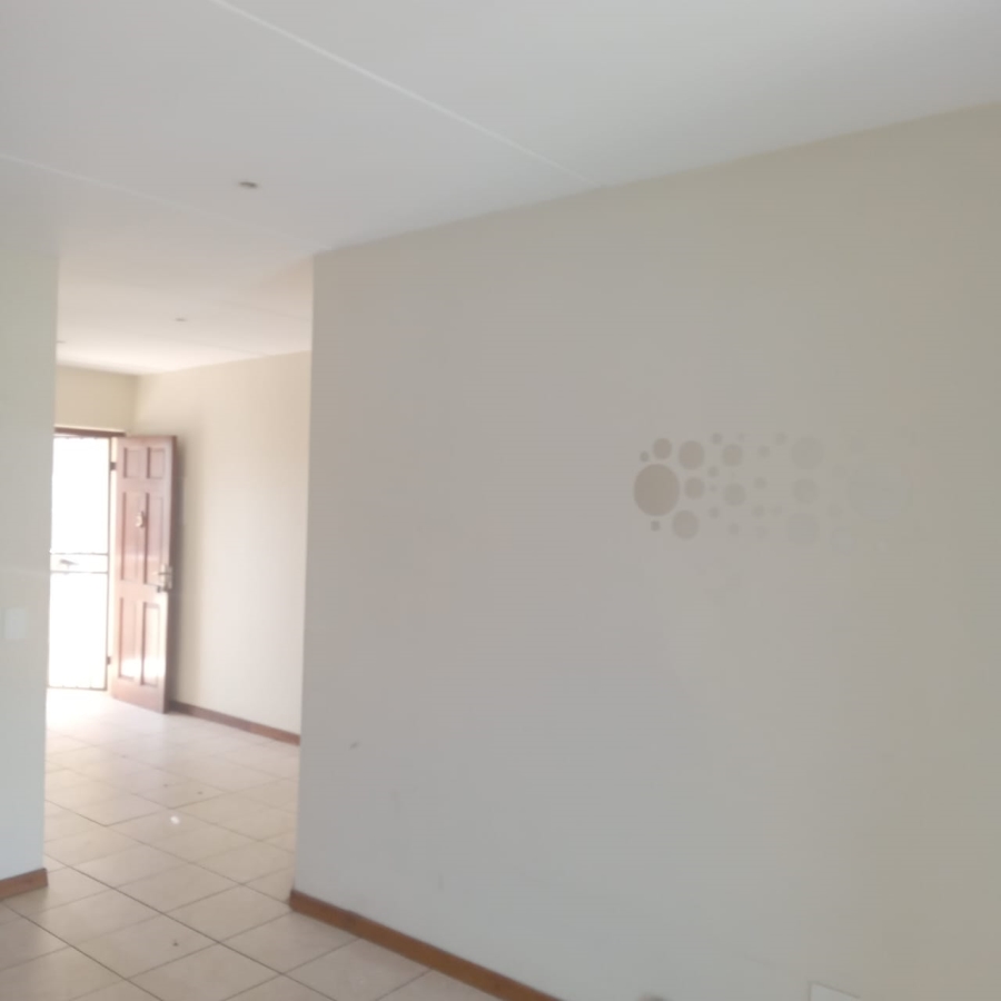 2 Bedroom Property for Sale in Halfway Gardens Gauteng