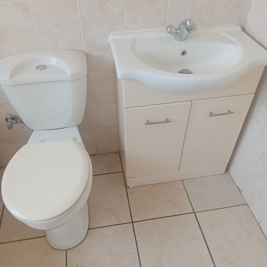 2 Bedroom Property for Sale in Halfway Gardens Gauteng