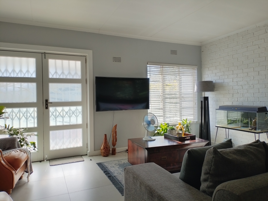2 Bedroom Property for Sale in Noordwyk Gauteng