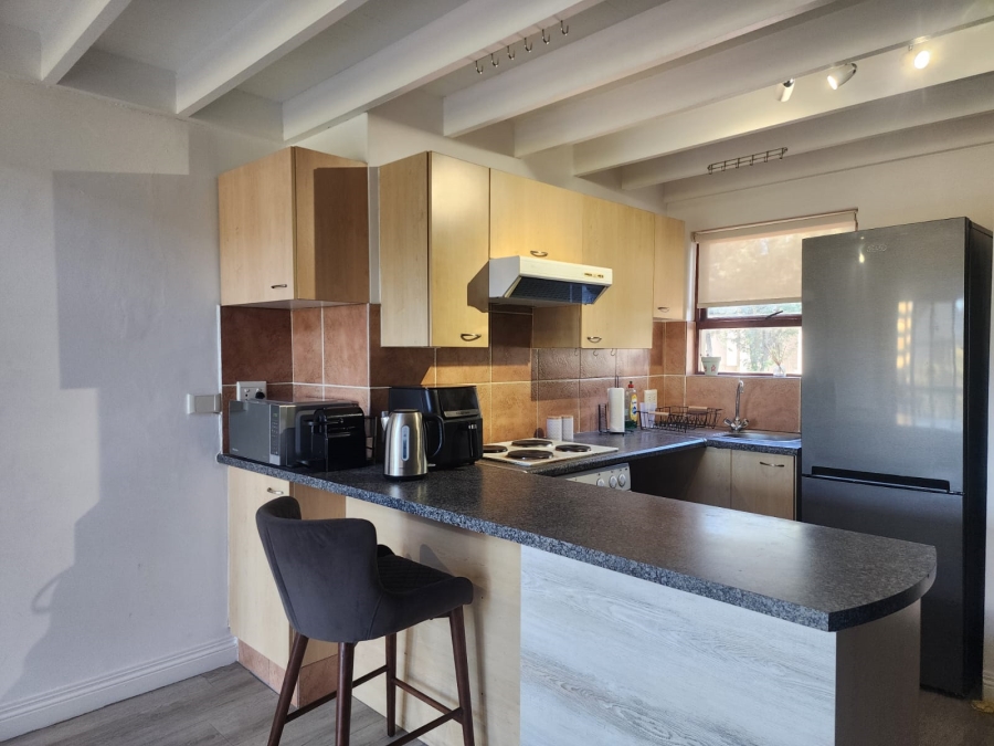 To Let 2 Bedroom Property for Rent in River Club Gauteng