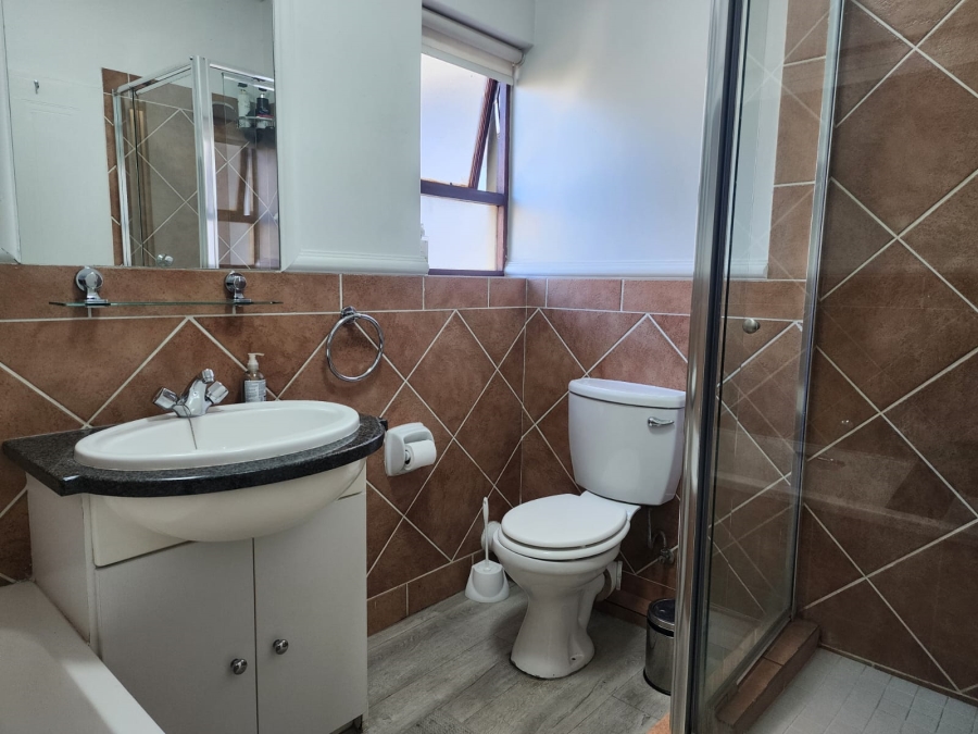 To Let 2 Bedroom Property for Rent in River Club Gauteng