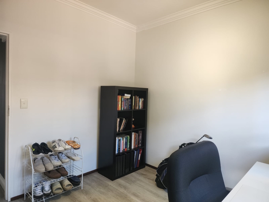 To Let 2 Bedroom Property for Rent in River Club Gauteng
