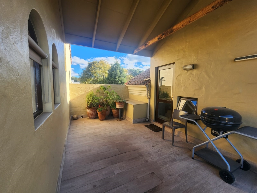 To Let 2 Bedroom Property for Rent in River Club Gauteng