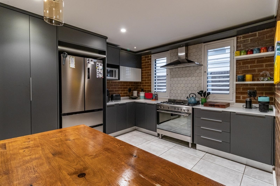 4 Bedroom Property for Sale in Sharonlea Gauteng