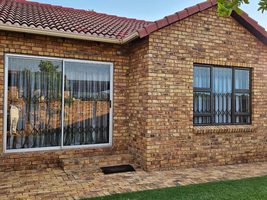 2 Bedroom Property for Sale in Kyalami Hills Gauteng
