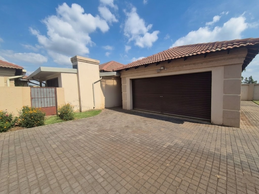 3 Bedroom Property for Sale in Duncanville Gauteng