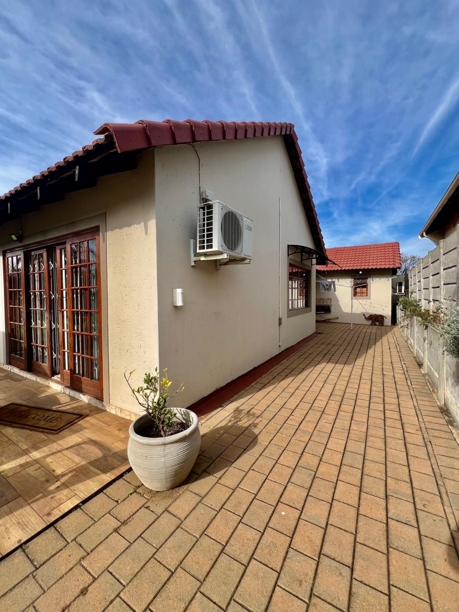 3 Bedroom Property for Sale in Allen Grove Gauteng