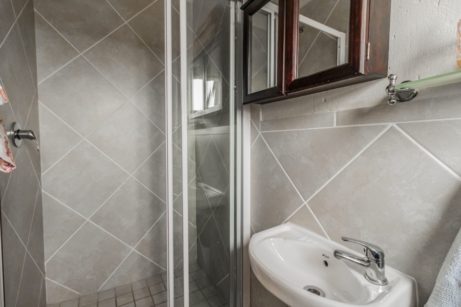 2 Bedroom Property for Sale in Goedeburg Gauteng