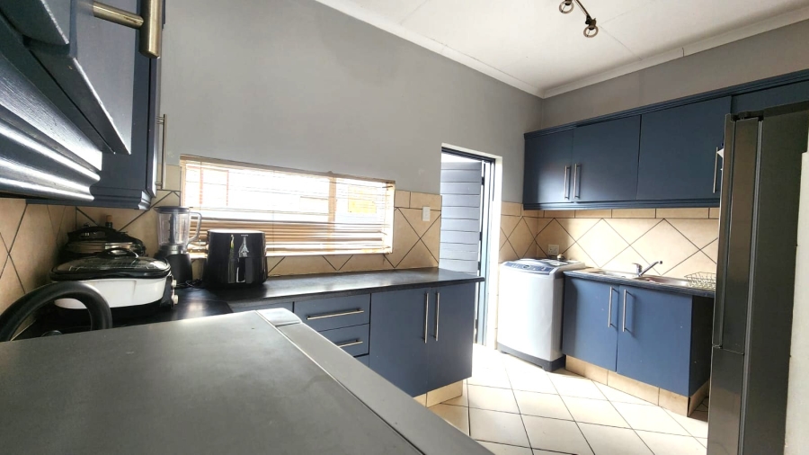 3 Bedroom Property for Sale in Boardwalk Gauteng