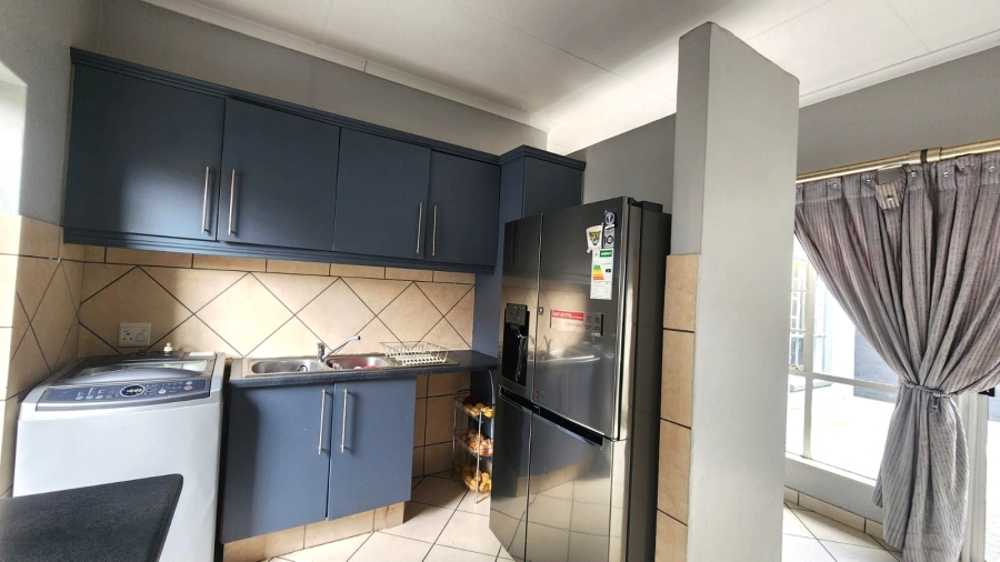 3 Bedroom Property for Sale in Boardwalk Gauteng