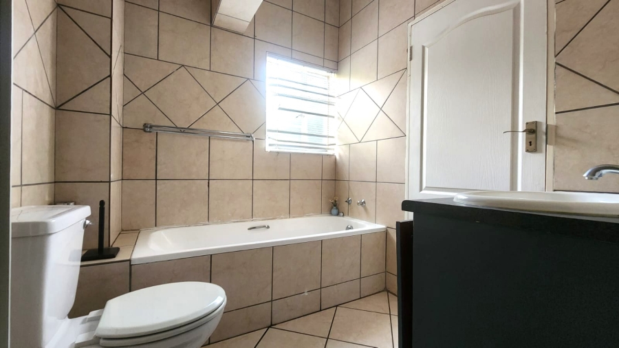 3 Bedroom Property for Sale in Boardwalk Gauteng