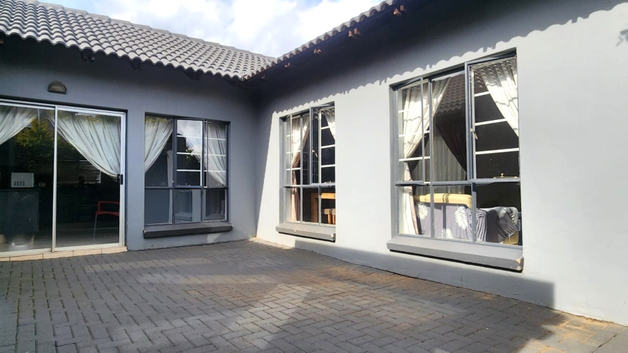 3 Bedroom Property for Sale in Boardwalk Gauteng