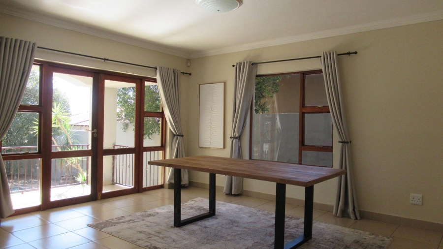 3 Bedroom Property for Sale in Maroeladal Gauteng