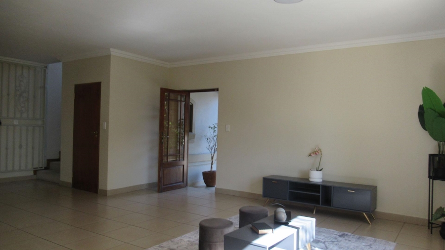 3 Bedroom Property for Sale in Maroeladal Gauteng