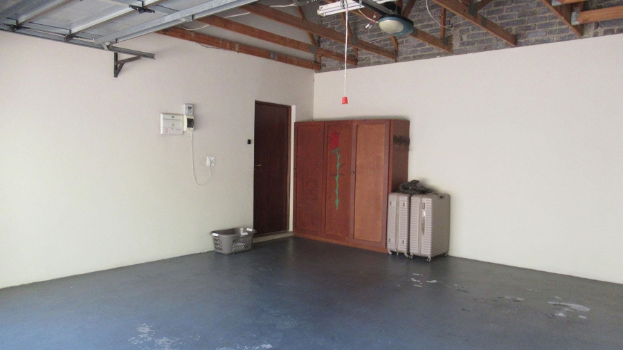 3 Bedroom Property for Sale in Maroeladal Gauteng