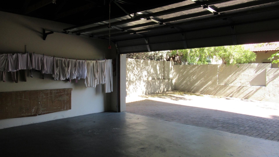 3 Bedroom Property for Sale in Maroeladal Gauteng