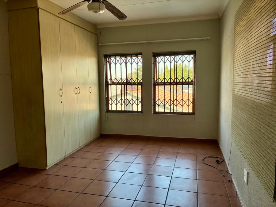 3 Bedroom Property for Sale in Vanderbijlpark SE 2 Gauteng