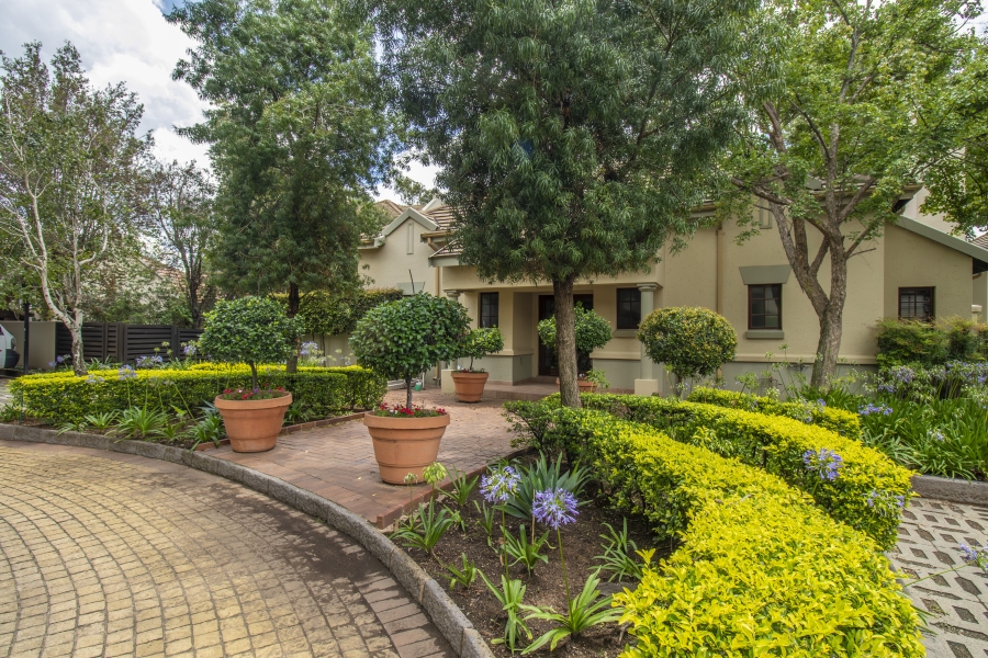 2 Bedroom Property for Sale in Paulshof Gauteng