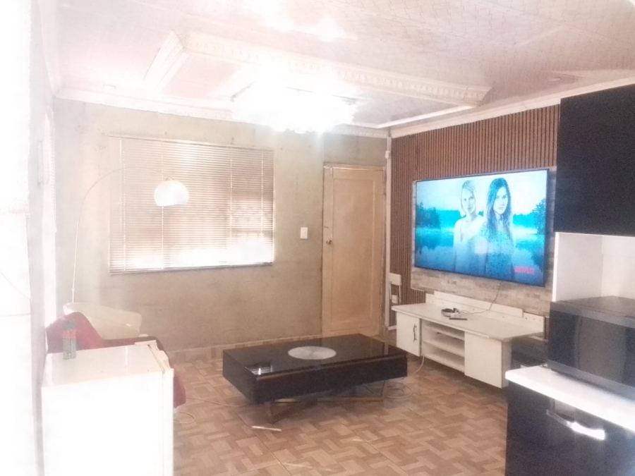 2 Bedroom Property for Sale in Golden Gardens Gauteng