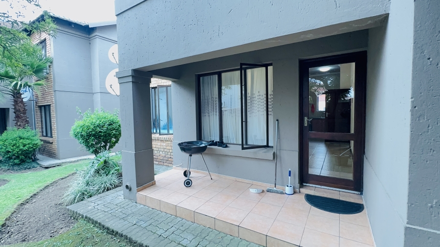 2 Bedroom Property for Sale in Helderwyk Gauteng