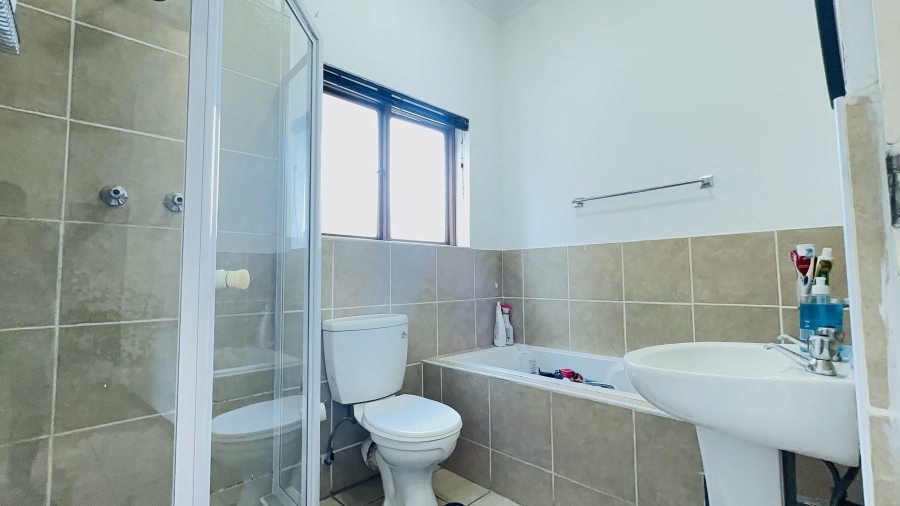 2 Bedroom Property for Sale in Helderwyk Gauteng