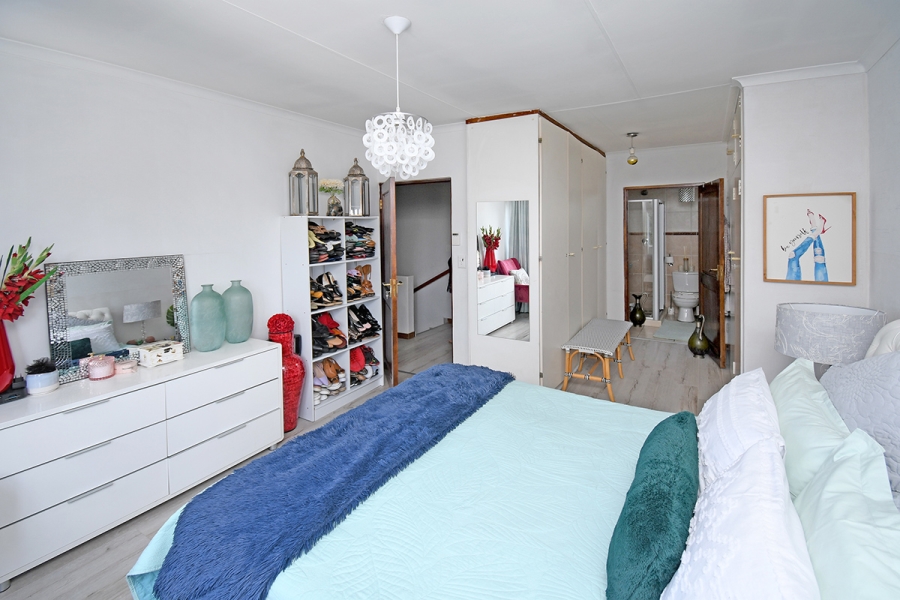 3 Bedroom Property for Sale in Fairland Gauteng