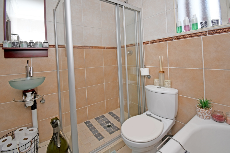 3 Bedroom Property for Sale in Fairland Gauteng