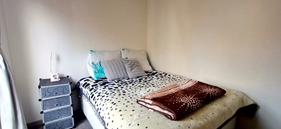 2 Bedroom Property for Sale in The Reeds Gauteng