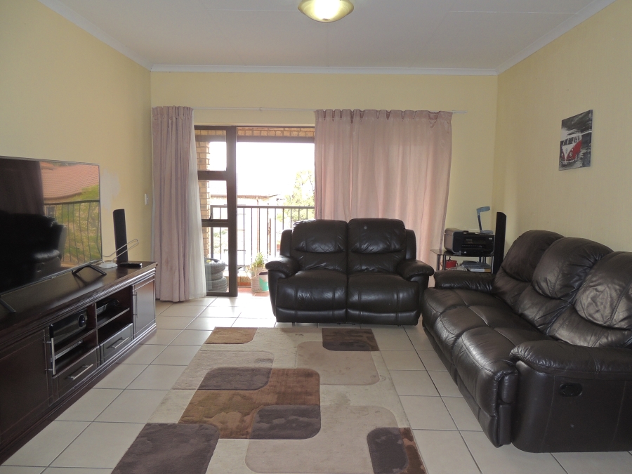 2 Bedroom Property for Sale in Amorosa Gauteng