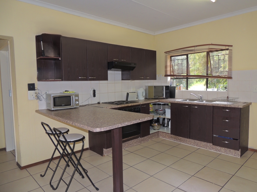2 Bedroom Property for Sale in Amorosa Gauteng