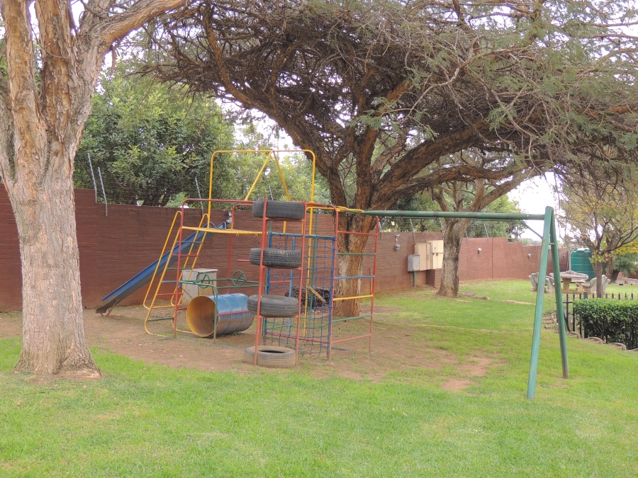 2 Bedroom Property for Sale in Amorosa Gauteng