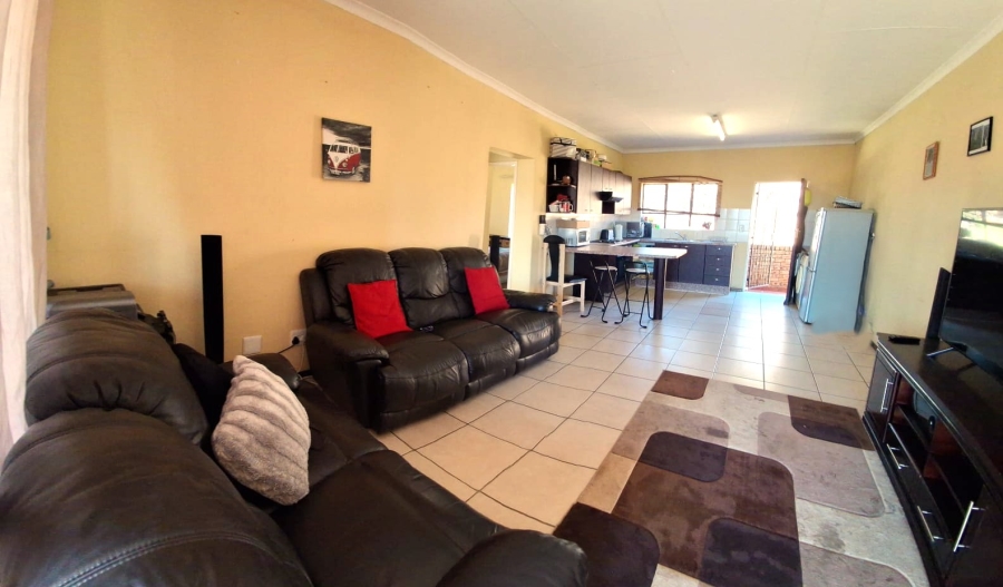 2 Bedroom Property for Sale in Amorosa Gauteng