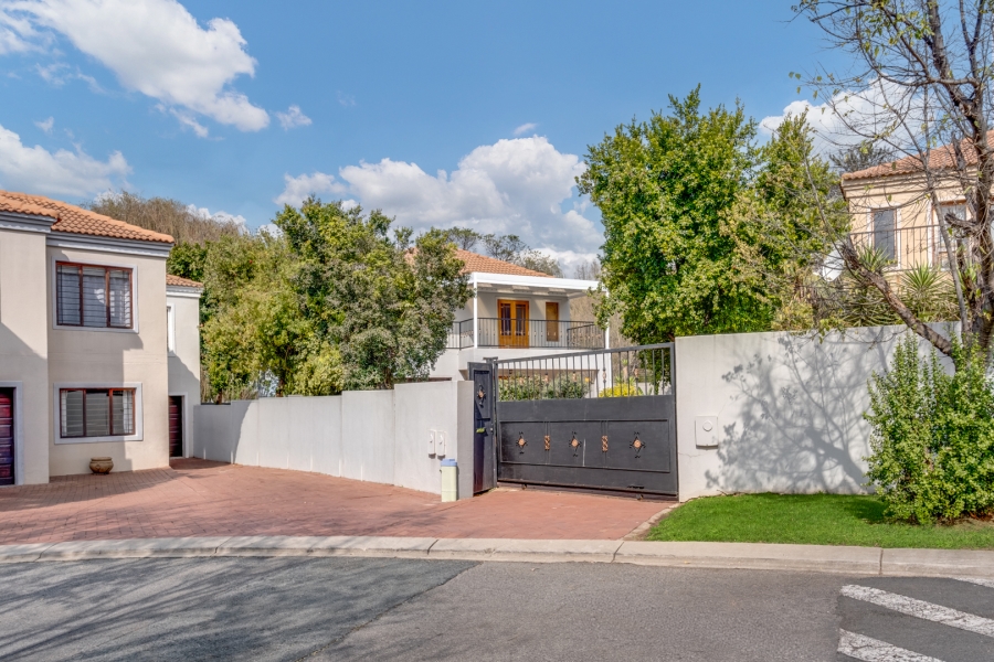 3 Bedroom Property for Sale in Lonehill Gauteng