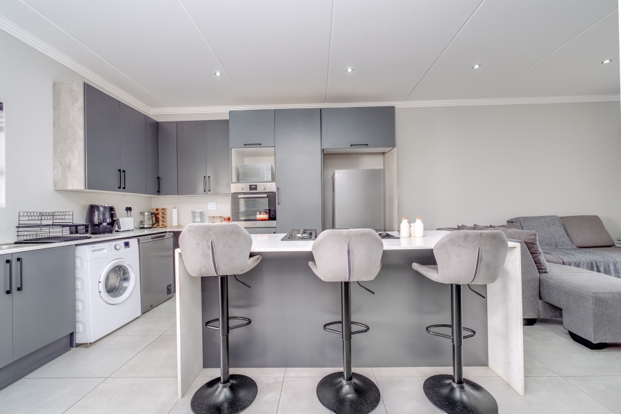 2 Bedroom Property for Sale in Bryanston Gauteng