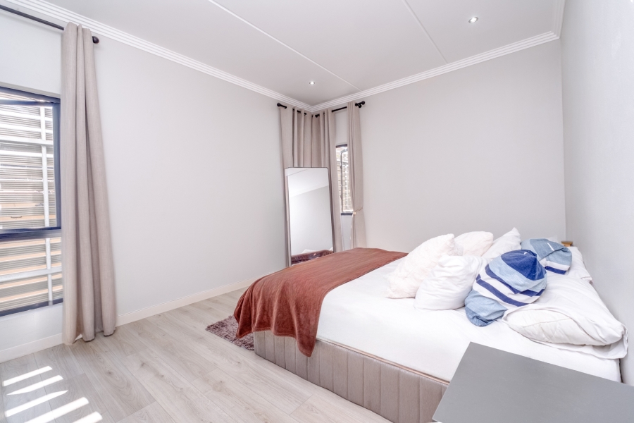 2 Bedroom Property for Sale in Bryanston Gauteng