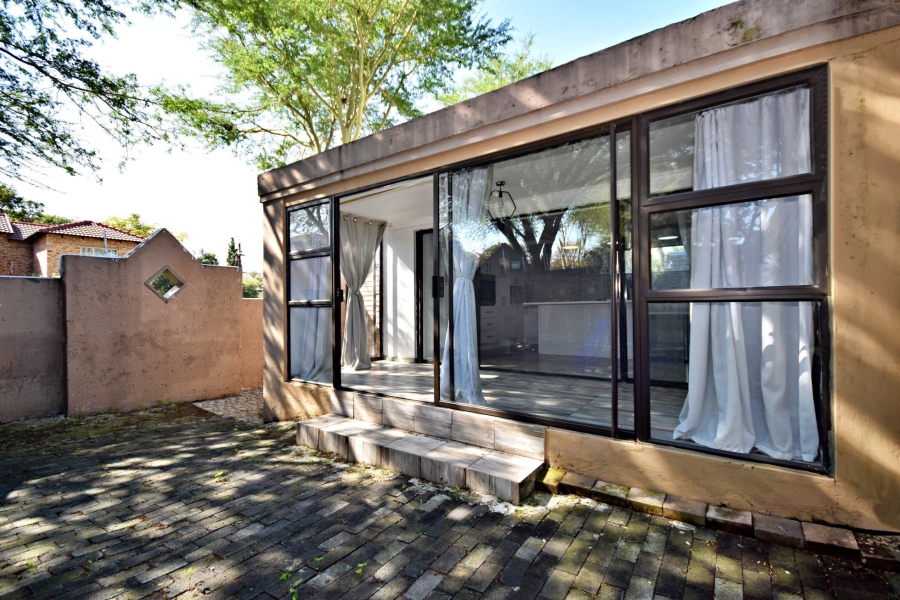 4 Bedroom Property for Sale in Bromhof Gauteng
