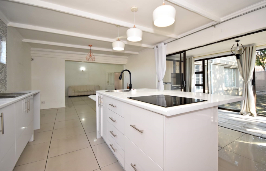 4 Bedroom Property for Sale in Bromhof Gauteng