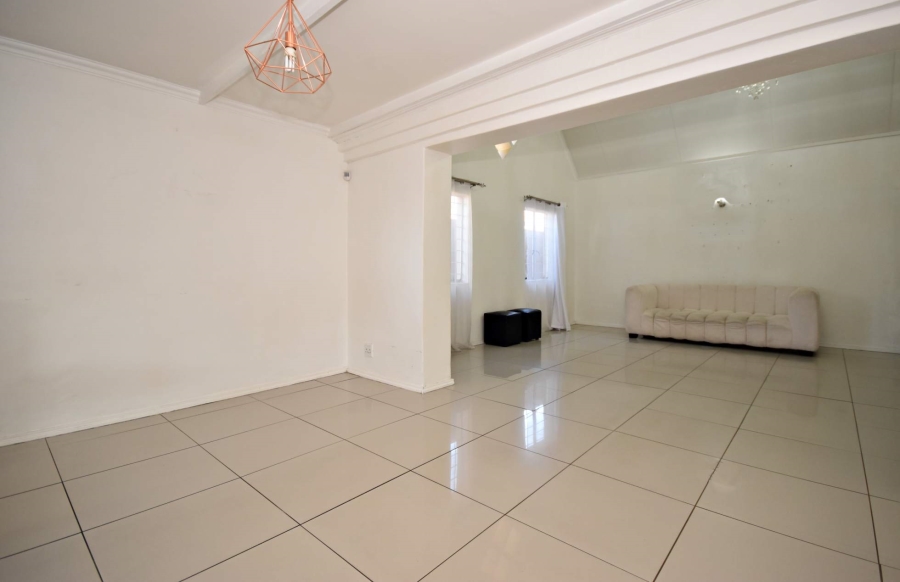 4 Bedroom Property for Sale in Bromhof Gauteng