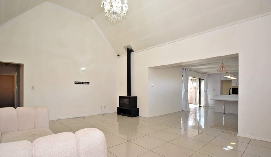 4 Bedroom Property for Sale in Bromhof Gauteng