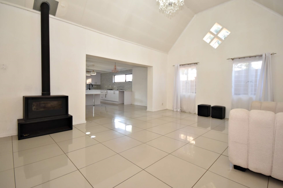 4 Bedroom Property for Sale in Bromhof Gauteng