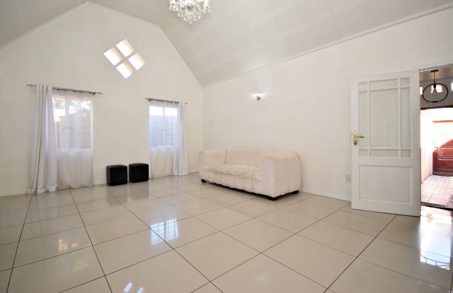 4 Bedroom Property for Sale in Bromhof Gauteng