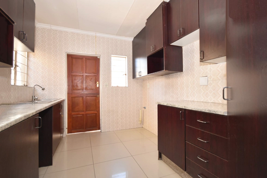 4 Bedroom Property for Sale in Bromhof Gauteng