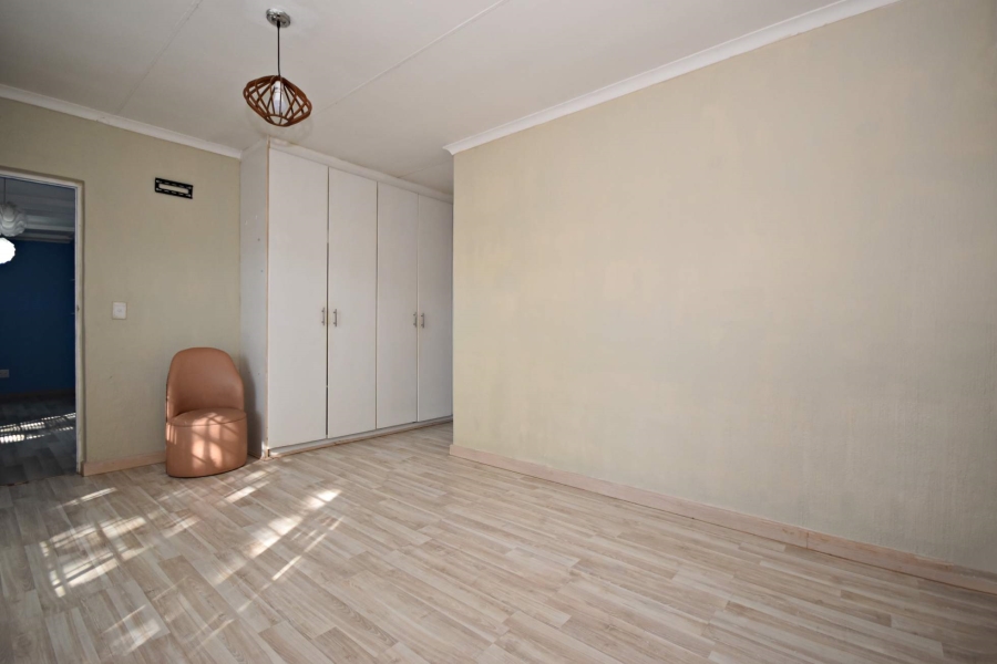 4 Bedroom Property for Sale in Bromhof Gauteng