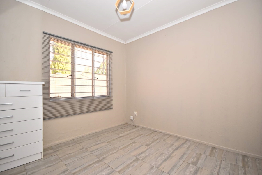 4 Bedroom Property for Sale in Bromhof Gauteng