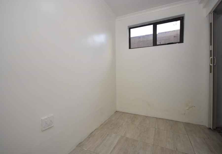 4 Bedroom Property for Sale in Bromhof Gauteng