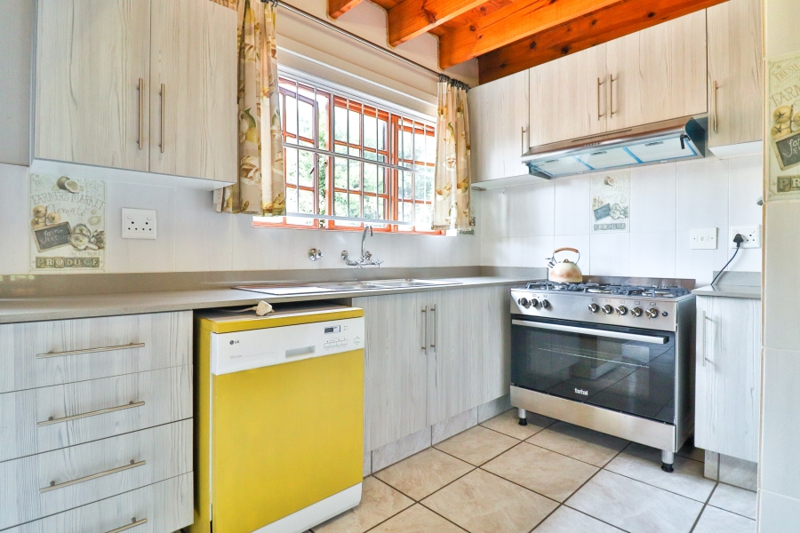3 Bedroom Property for Sale in Faerie Glen Gauteng