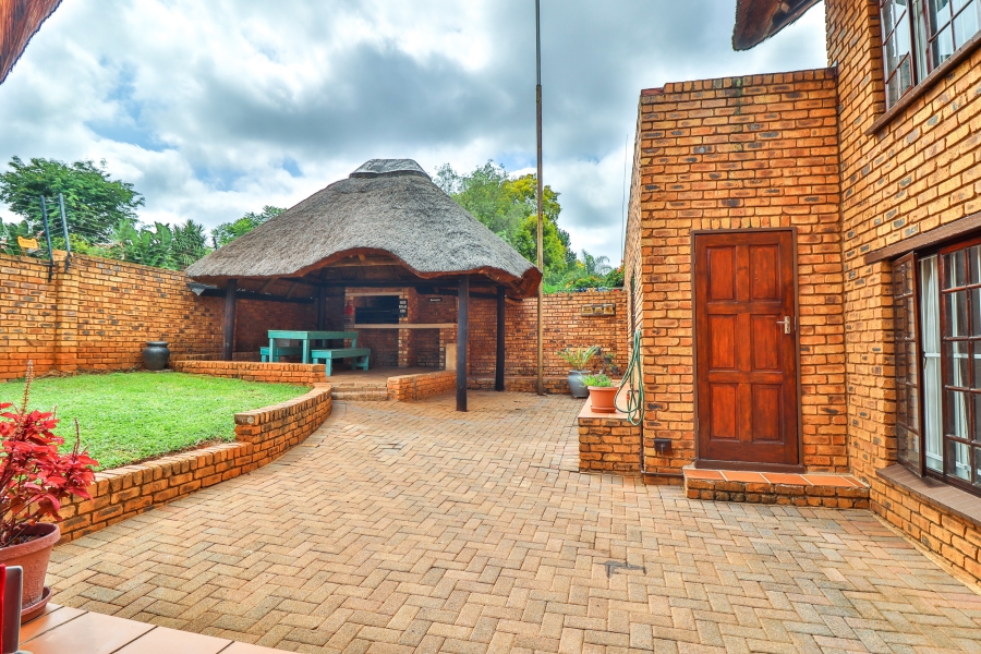 3 Bedroom Property for Sale in Faerie Glen Gauteng