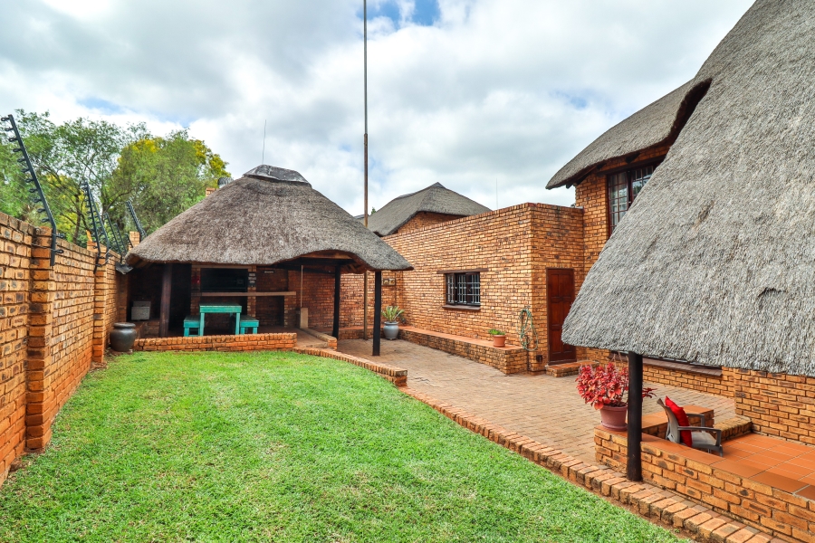 3 Bedroom Property for Sale in Faerie Glen Gauteng